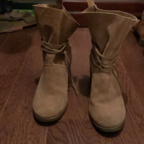 Tom’s Floppy Tie Boots 8.5 - Picture 3 of 7